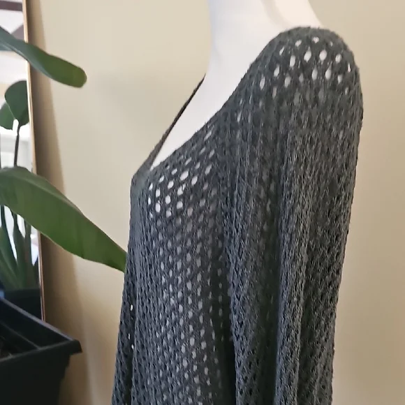 American Eagle Outfitters V-Neck Sweater - Dark Green - Picture 2 of 4